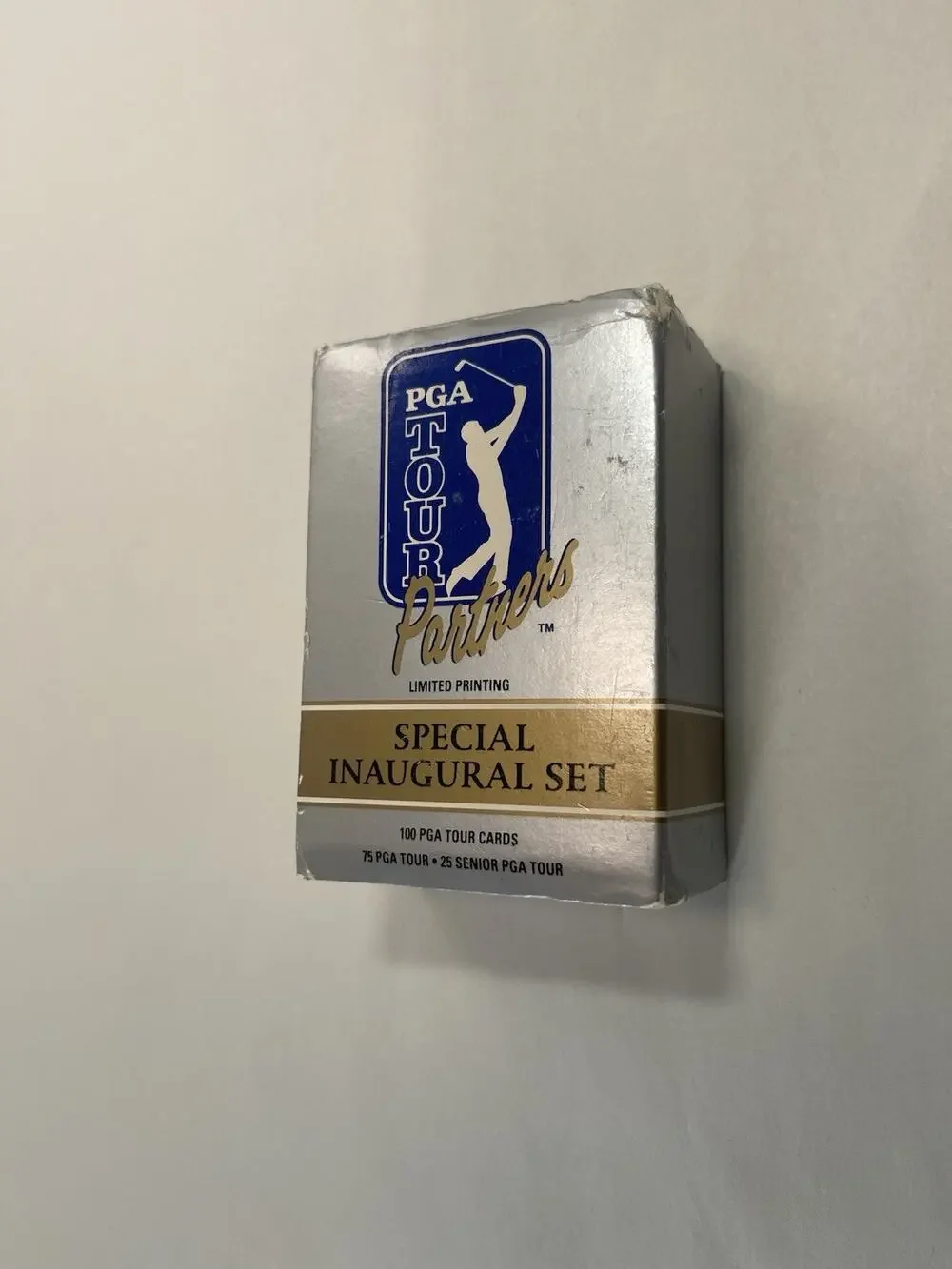 Pro Set PGA Tour Golf (1991) Special Inaugural Trading Cards Box - (100 Cards)